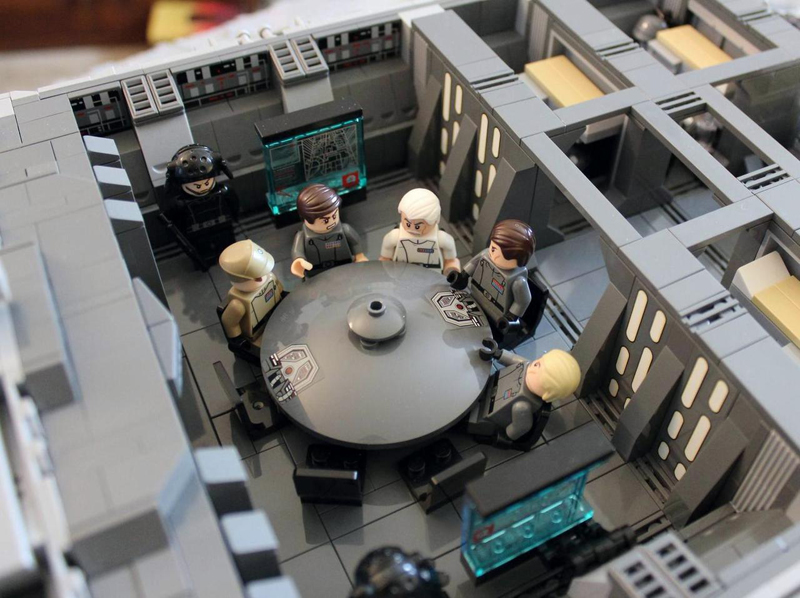 Illustration for article titled Custom LEGO Star Destroyer Is So Huge It Has A Three-Level Interior
